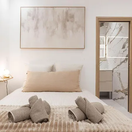 Mero By Halldis Cannes