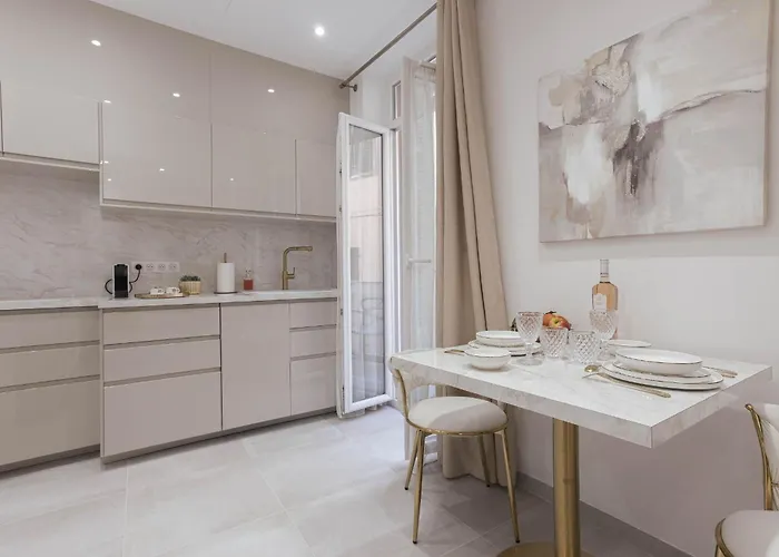 Mero By Halldis * Cannes